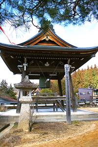 One of the shrines on the Higashiyama Trail, takayama